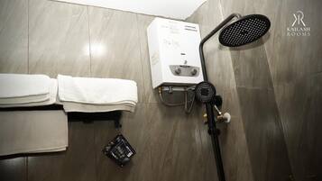 Deluxe Double Room | Bathroom | Shower
