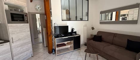 TV