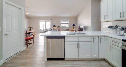2BR Renovated Home + Golf Cart in The Villages Summer/Fall Rates
