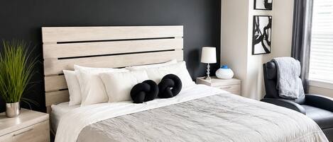 3 habitaciones, tabla de planchar con plancha, wifi y ropa de cama