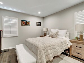 3 habitaciones, tabla de planchar con plancha y acceso a internet 