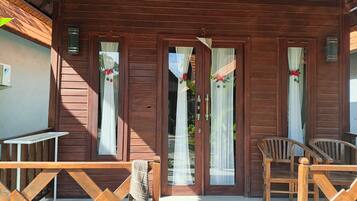 Deluxe Suite | Outdoor dining