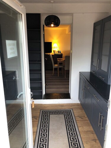 Country Annex Retreat - Pet friendly - Near Harwich Ferry - Secure gated parking