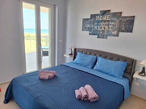 Room - WoW Sea view 2-bedroom in lovely Campomarino Lido at the beach! (Campomarino Lido)