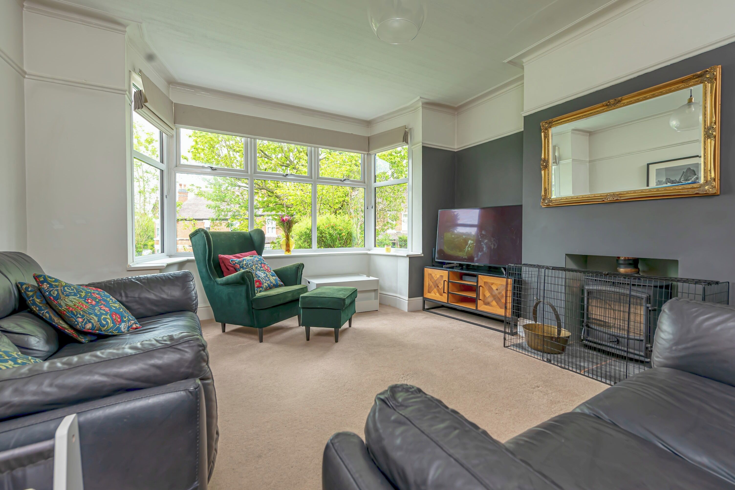 Spacious Home Near Stafford Castle & Victoria Park - Pass The Keys - 스태퍼드