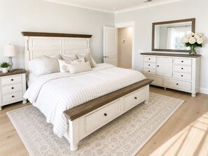 4 bedrooms, iron/ironing board, free WiFi, bed sheets
