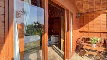 Habitación Deluxe con 2 camas individuales | Escritorio, wifi gratis, ropa de cama