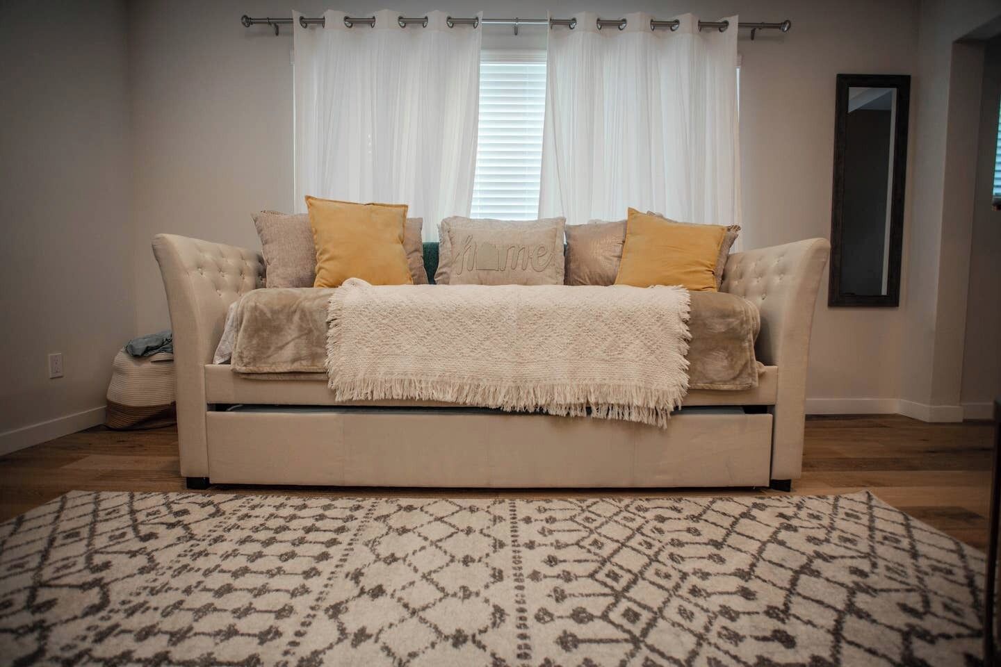 Beautiful 2-bedroom Apartment With Ac In Seattle - Burien, WA