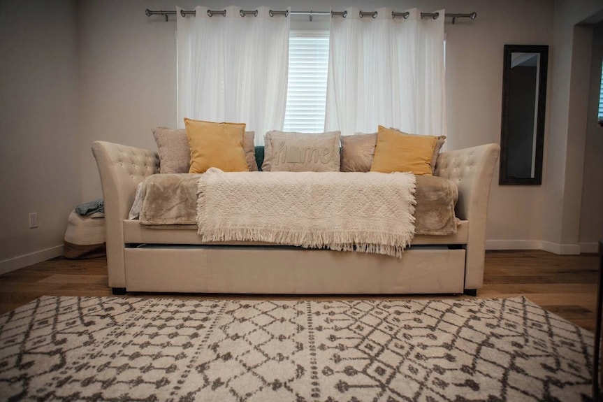 Beautiful 2-bedroom Apartment With Ac In Seattle - Burien, WA