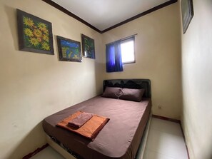Standard Double Room - Hotel O near City of Tomorrow Mall forme (Surabaya)