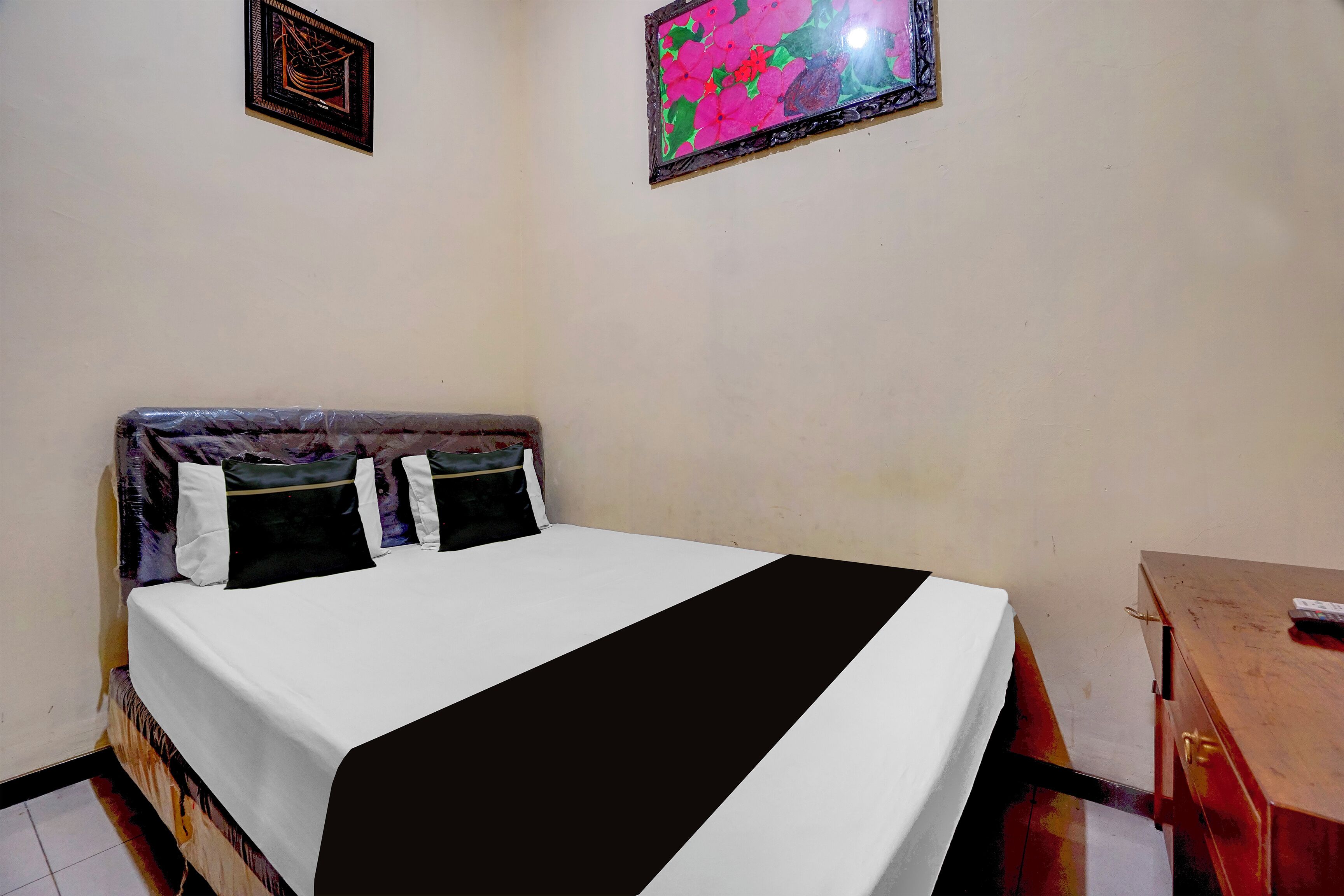 Standard Double Room | Bed sheets