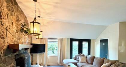 Clean and Convenient 4-bedroom house in Pittsford!