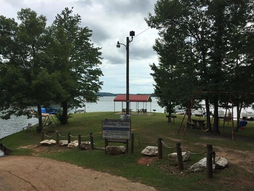 Lake Martin Retreat a 3-bedroom 2-bath home in the sought-after Dadeville area.