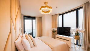 4 bedrooms, iron/ironing board, WiFi (free), bed sheets - Sun, Sand, Sea View & Dubai Luxury at Address JBR (Dubai)
