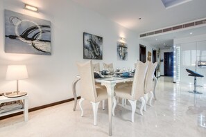 Dining - Stunning Sea View & Private Beach on the Palm (Dubai)