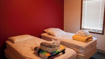 2 chambres, fer et planche à repasser, Wi-Fi, literie fournie