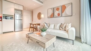 Unclassified image, 4 of 35, button - Marina View w/ Beach Access Apt in Address JBR (Dubai)