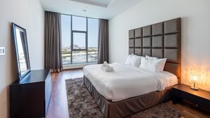 Unclassified image, 3 of 25, button - Spacious 3BR w/ Beach Access at the Palm (Dubai)