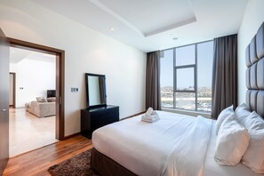 Room - Spacious 3BR w/ Beach Access at the Palm (Dubai)