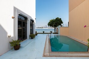 Pool - Exclusive 5BR Palm Villa w/ Private Pool and Beach (Dubai)