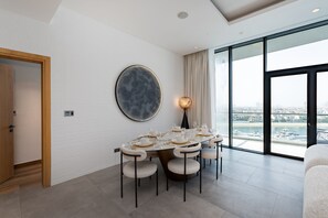 Dining - Refined 3BR Apt w/ Beach Access at The Palm (Dubai)