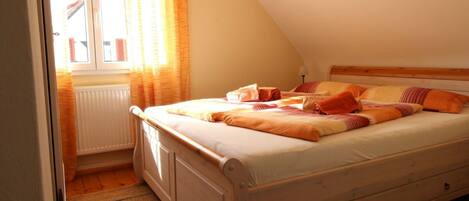 House | 1 bedroom, individually furnished, iron/ironing board