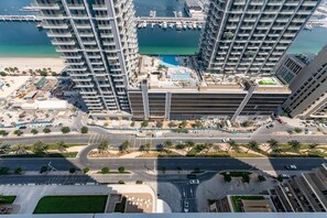 Exterior - Prime 1BR Emaar Beachfront w/ Beach Access (Dubai)