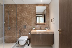 Bathroom - Stylish Emaar Beachfront | Near Marina & JBR (Dubai)