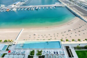 Pool - Sleek 1BR Emaar Beachfront | Near Marina & JBR (Dubai)