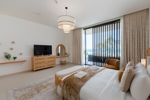 Tabla de planchar con plancha, wifi gratis, ropa de cama