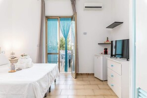 1 bedroom, free WiFi - 15 Studio Apartment "Il Poriccio" with Garden View 15 (Villanova)
