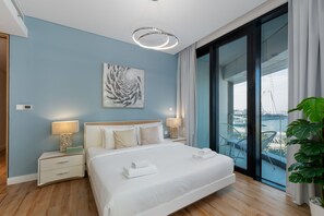 Room - Modern 3BR + Maid's | Iconic Ain Dubai Views (Dubai)