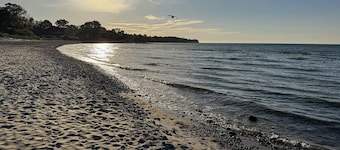 Log cabin within walking distance of the beach