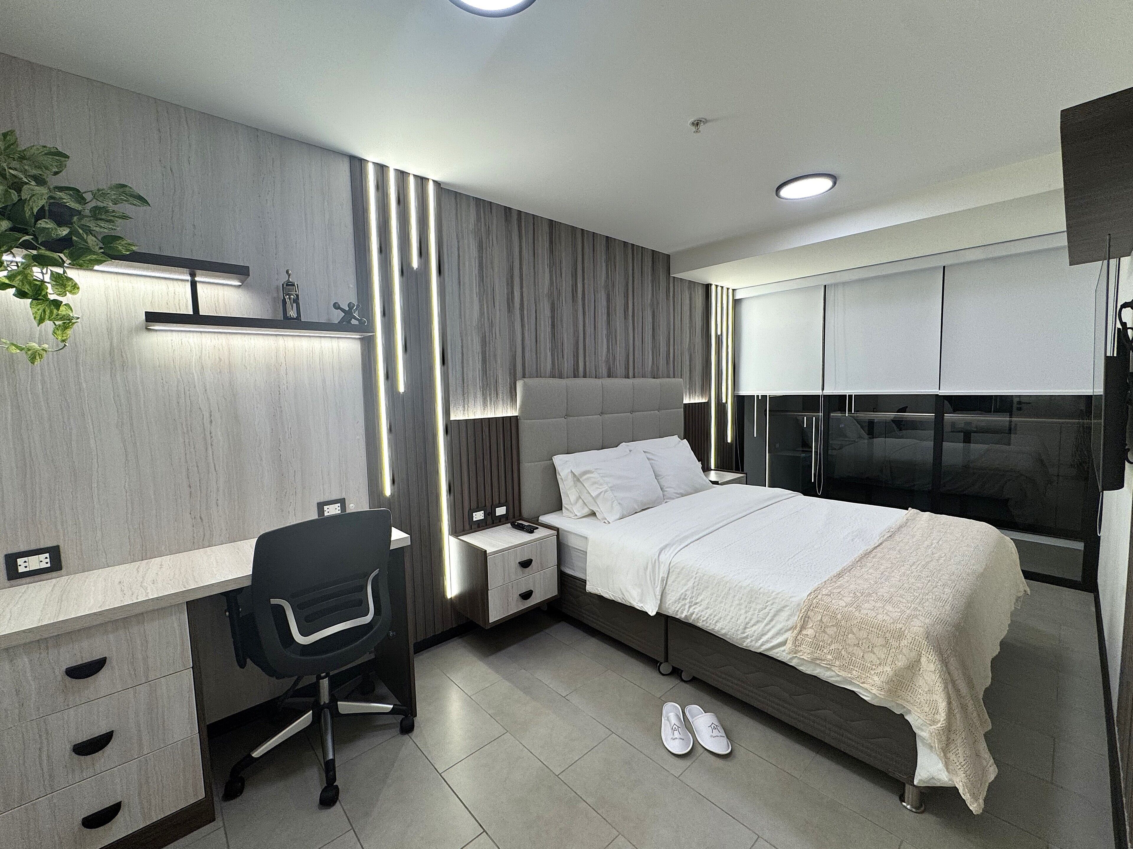 Business Apartment, 1 Queen Bed, City View