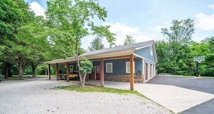 Holloway’s White River Landing