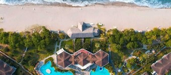 Palma Real Beach Villa Pool & Beach Access  Sleeps 8