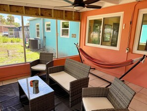 Terrace/patio - Artsy Coastal Cowboy Escape with E-Bikes and Paddle Boards (St. Petersburg)