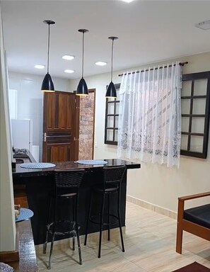 Interior - RECANTO DOS SABIÁS 02 (Conservatória)