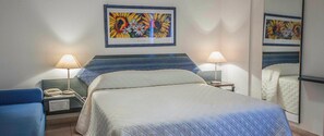 Chambre Standard Double ou avec lits jumeaux, balcon, vue ville