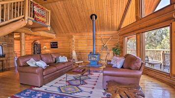 TV, fireplace, offices