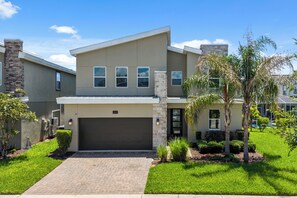 Exterior - Beautiful Pool House with Games Room, Themed Kids Bedrooms & Theater (Davenport)