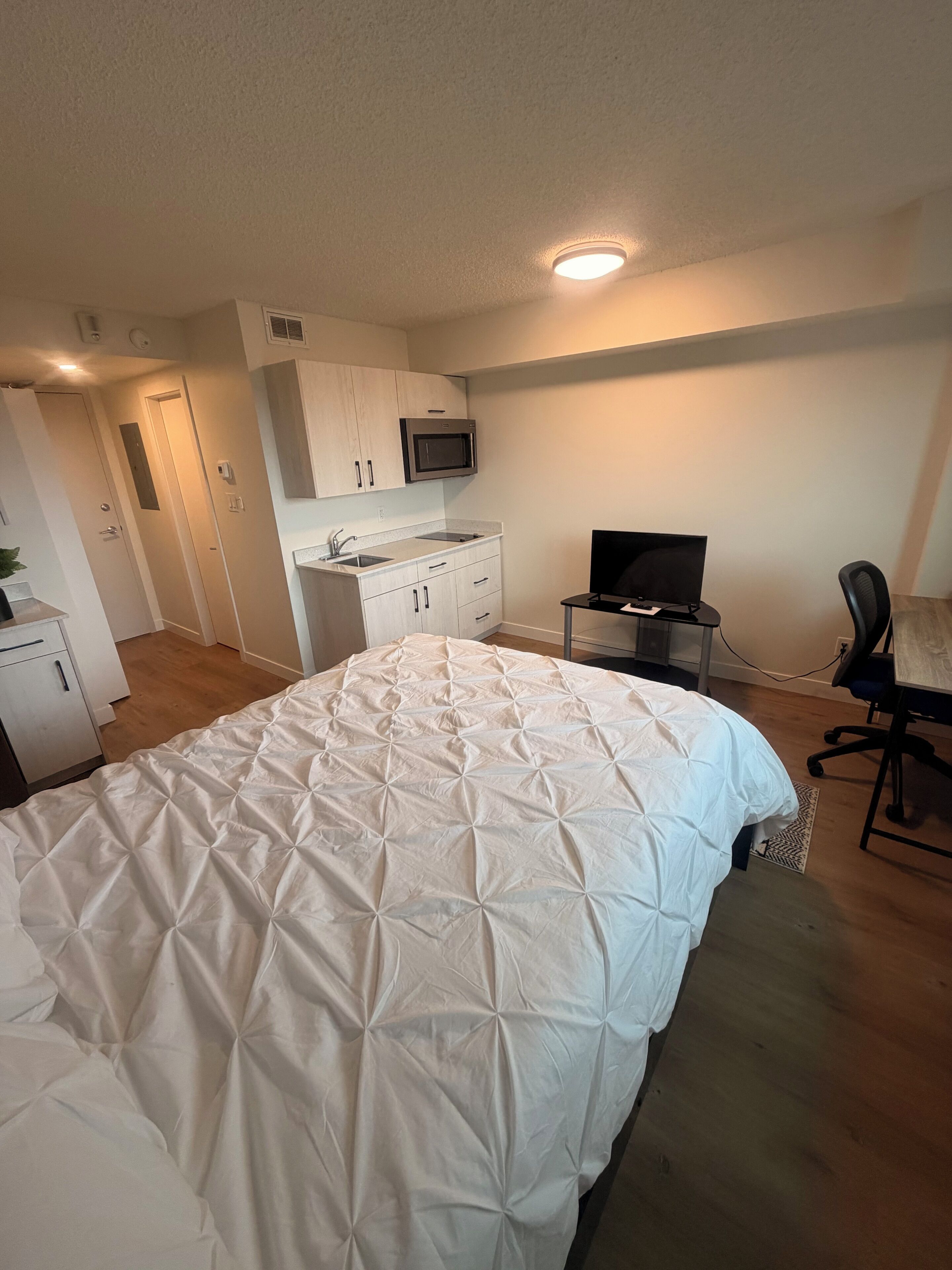 1 habitación, tabla de planchar con plancha, wifi gratis y ropa de cama 