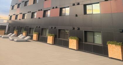 Stay Where the Action Is-Downtown Edmonton, Steps from Rogers Place And Stadium