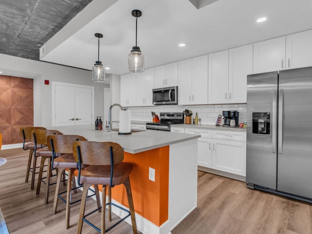 Fridge, oven, stovetop, dishwasher
