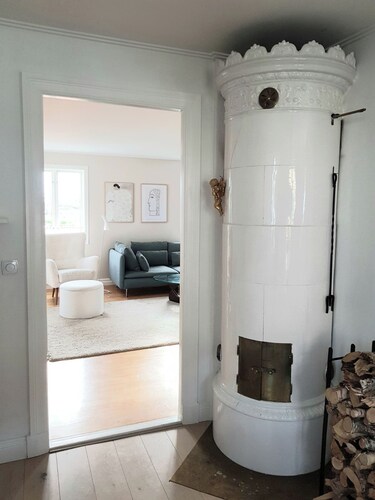 Charming turn-of-the-century dream in the heart of Gamlestan. Sunny and private patio.