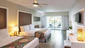 Double Room, Balcony, Sea View | In-room safe, iron/ironing board, free WiFi