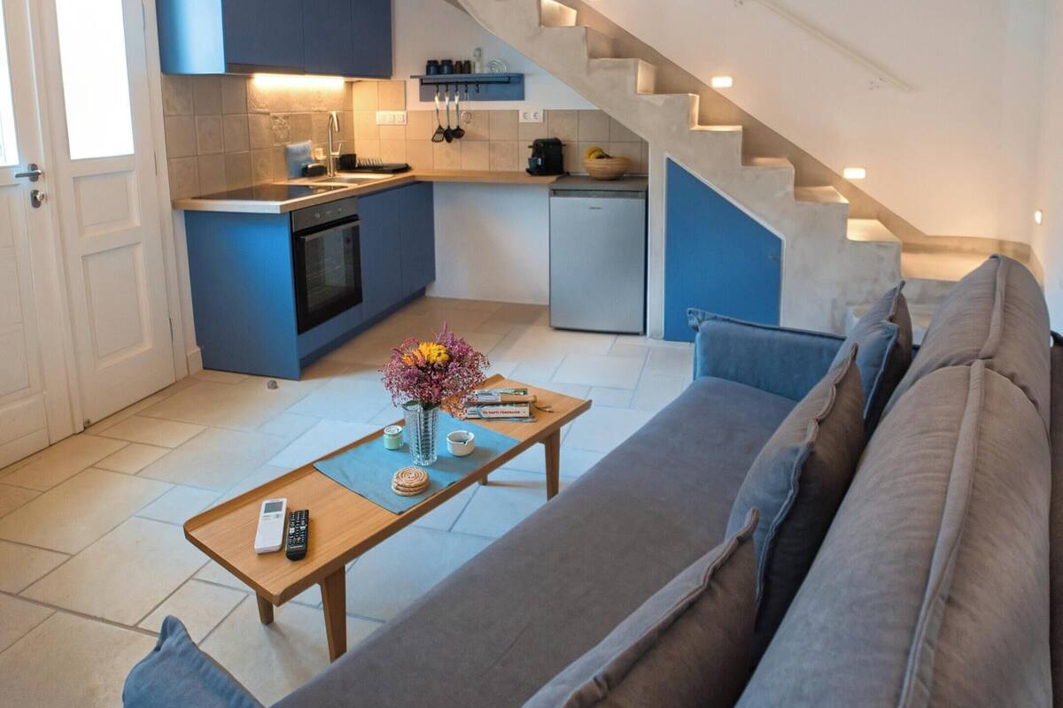 Duplex, Partial Sea View | Living area