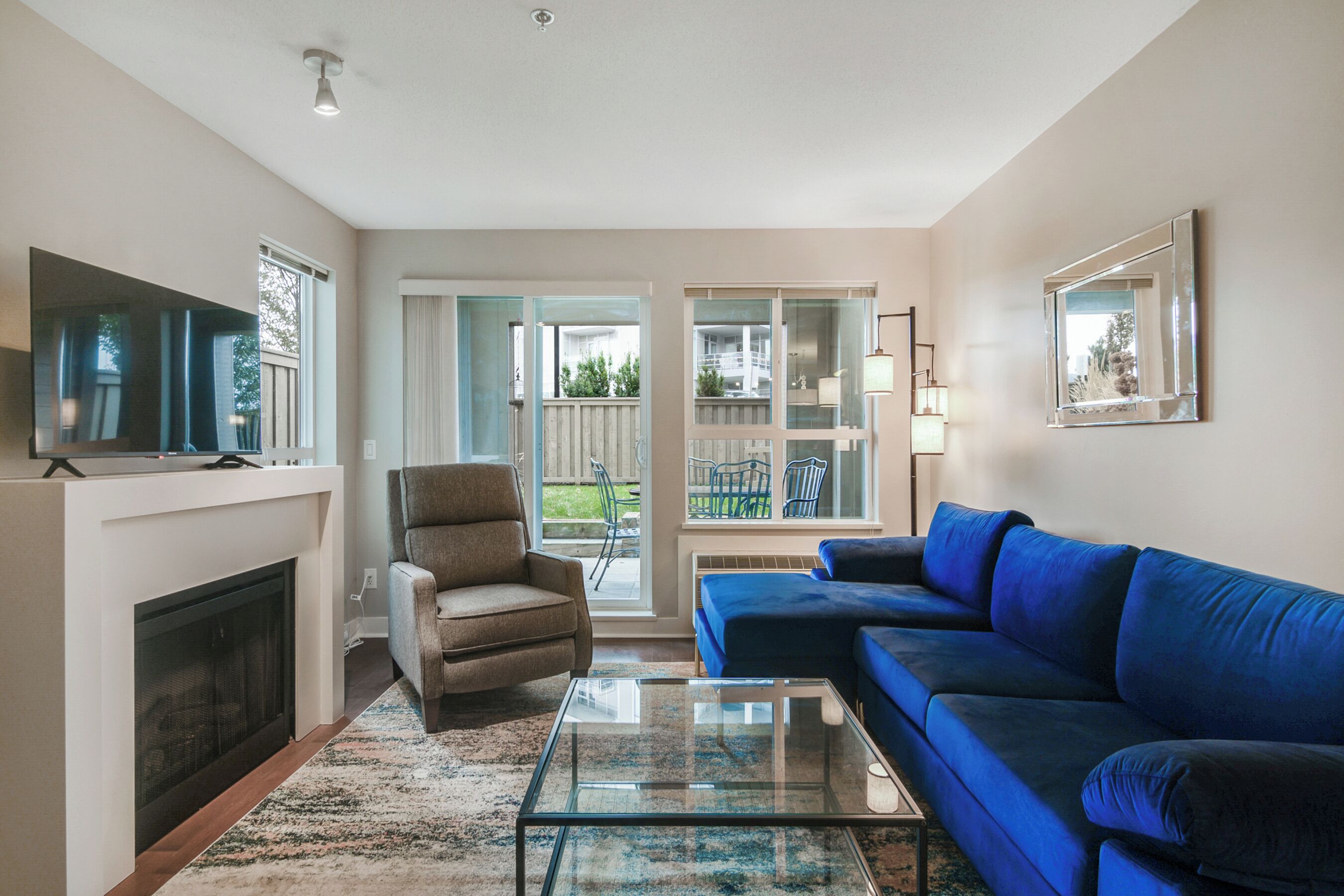 Okanagan Lake Escape At Waterscapes Resort - Pool, Hot Tub, Gym, 5 Mins To Lake. - Kelowna