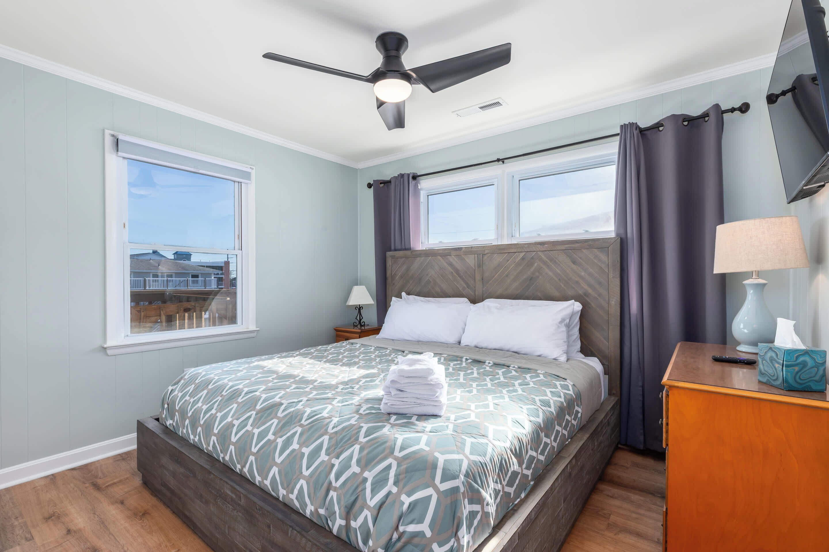 3 bedrooms, iron/ironing board, WiFi, bed sheets