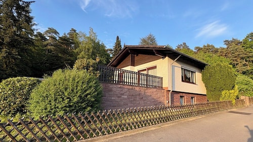 "Auf dem Heidchen" Vacation Home, Right Next to the Forest, with a Sauna and a Large Garden